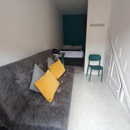Confortable Habitacion En Apartamento Amoblado Jardin Exterior photo